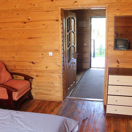 Hotel-Complex Mizh Triokh Ozer Svityaz' Extérieur photo