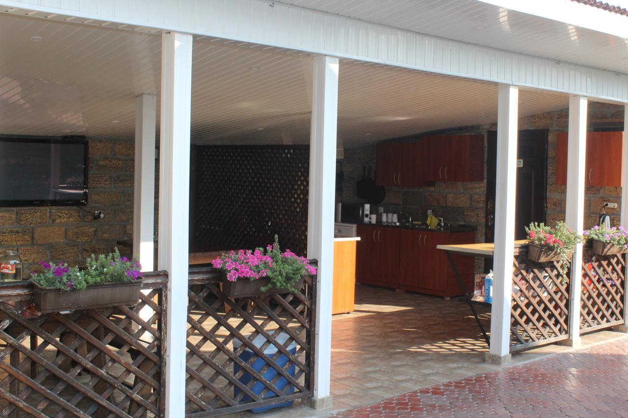 Hotel-Complex Mizh Triokh Ozer Svityaz' Extérieur photo