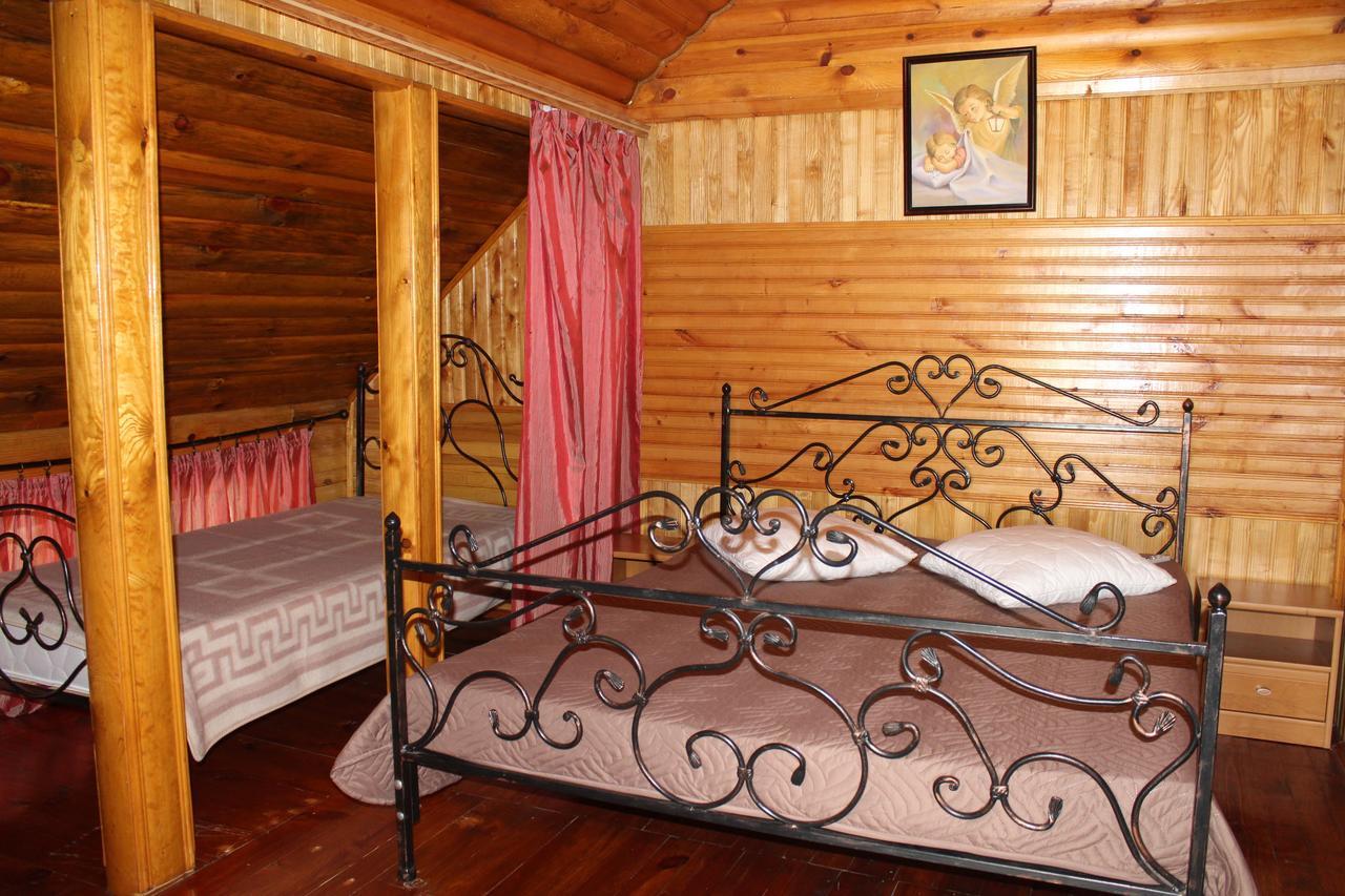 Hotel-Complex Mizh Triokh Ozer Svityaz' Extérieur photo