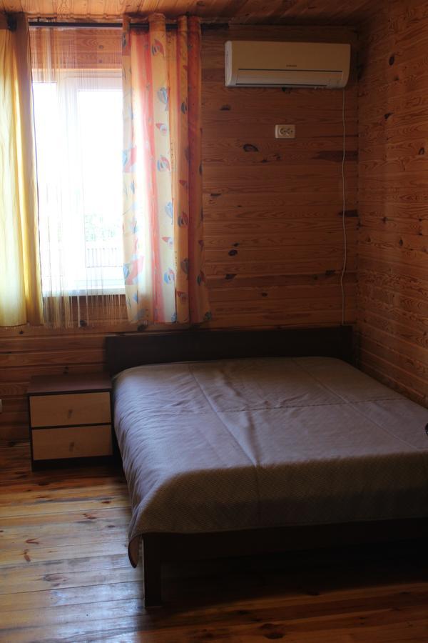 Hotel-Complex Mizh Triokh Ozer Svityaz' Extérieur photo